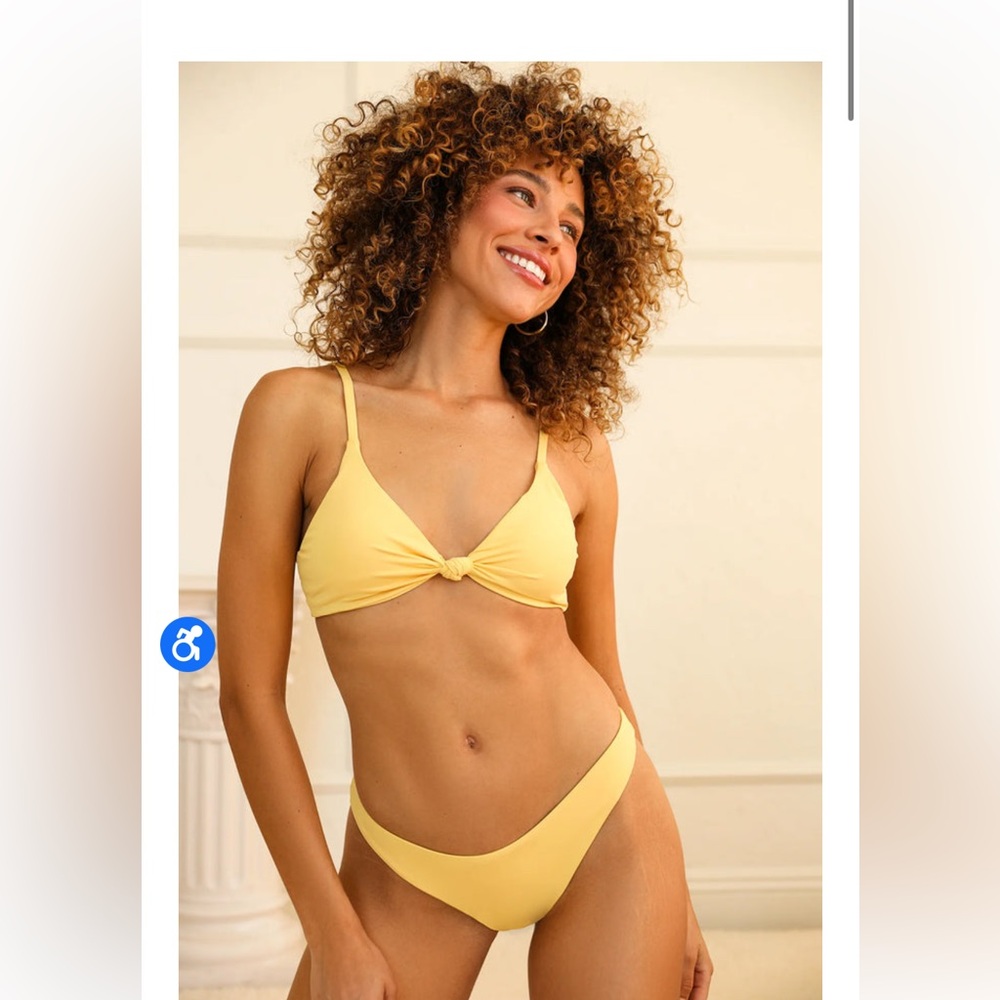 Dippin’ Daisys Zen Knotted Triangle Bikini Top size Medium